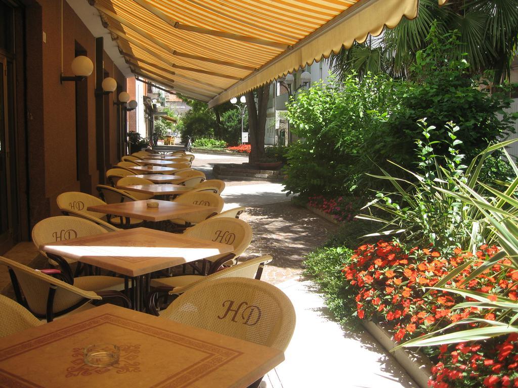 Hotel Diana Градо Экстерьер фото